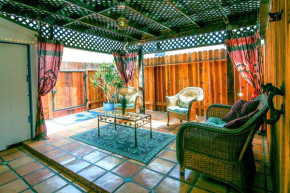 Venice Beach Oceanside Sanctuary - Cabana, BBQ, Parking, 50 Feet to Beach